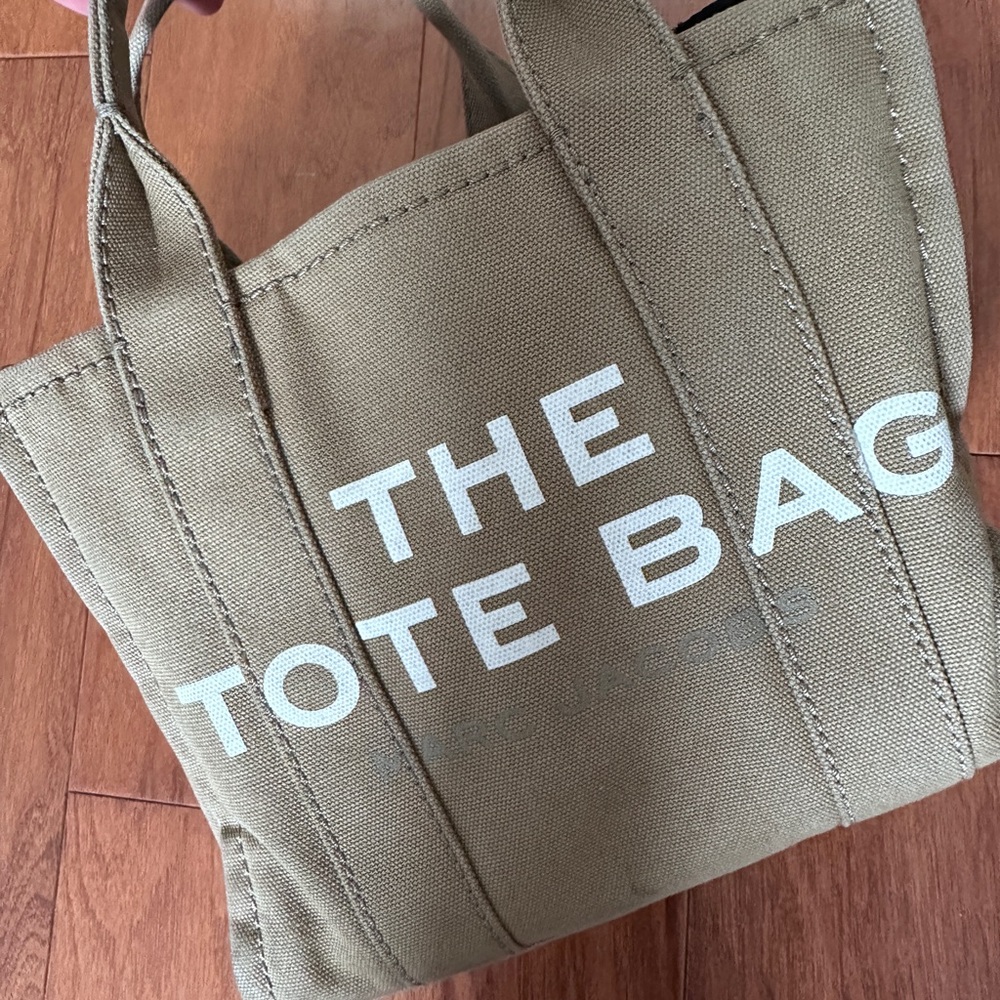 Marc Jacobs Tan Tote Bag